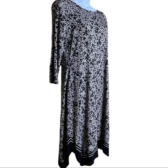 J. Jill Wearable Black Floral Stretch Midi Shift Dress Handkerchief Hem Small - Picture 3 of 7